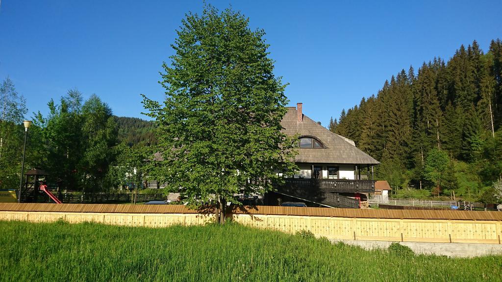 Hotel Pensiunea La Moara Fundu Moldovei Esterno foto